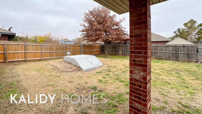 Building Photo - 5921 SE 88th St