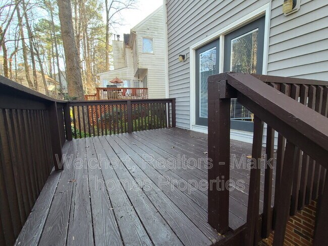 Building Photo - 110 Topsail Ct