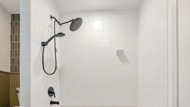 Building Photo - 3 bedroom (Entire House) in the Solitude Village section of High Bridge