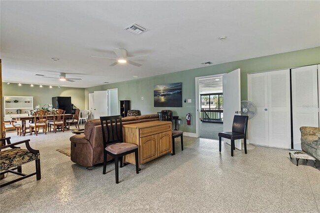 Building Photo - 21280 Brinson Ave