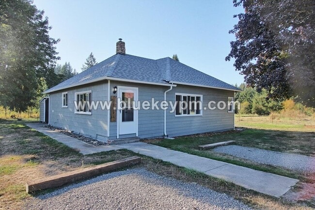 Primary Photo - 3 Bed, 1.5 Baths Home in Yacolt