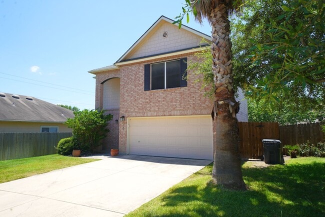 Building Photo - Lovely Cul-De-Sac Home in Schertz/Cibolo N...