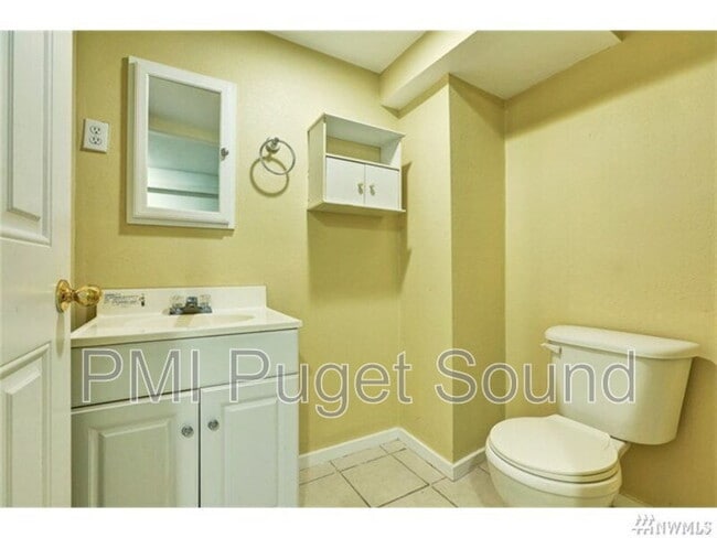 Building Photo - 1108 S Ridgewood Ave