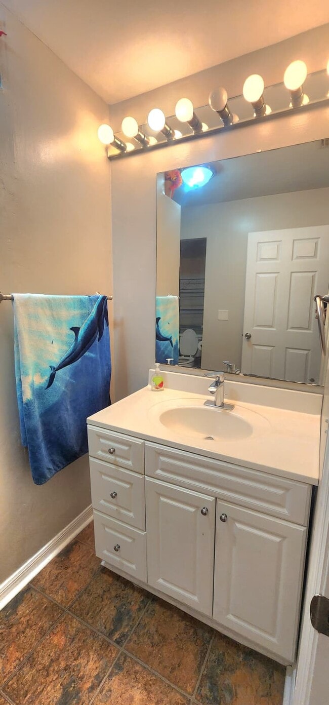 Building Photo - 816 SW 9th St