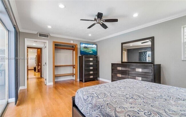 Building Photo - 601 N 44th Ave