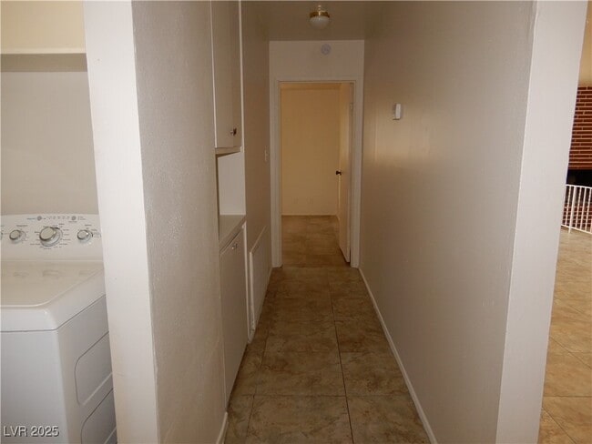 Building Photo - 1554 Silver Mesa Way