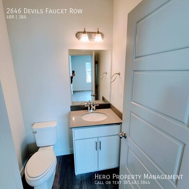 Building Photo - Stunning BRAND NEW Townhomes!