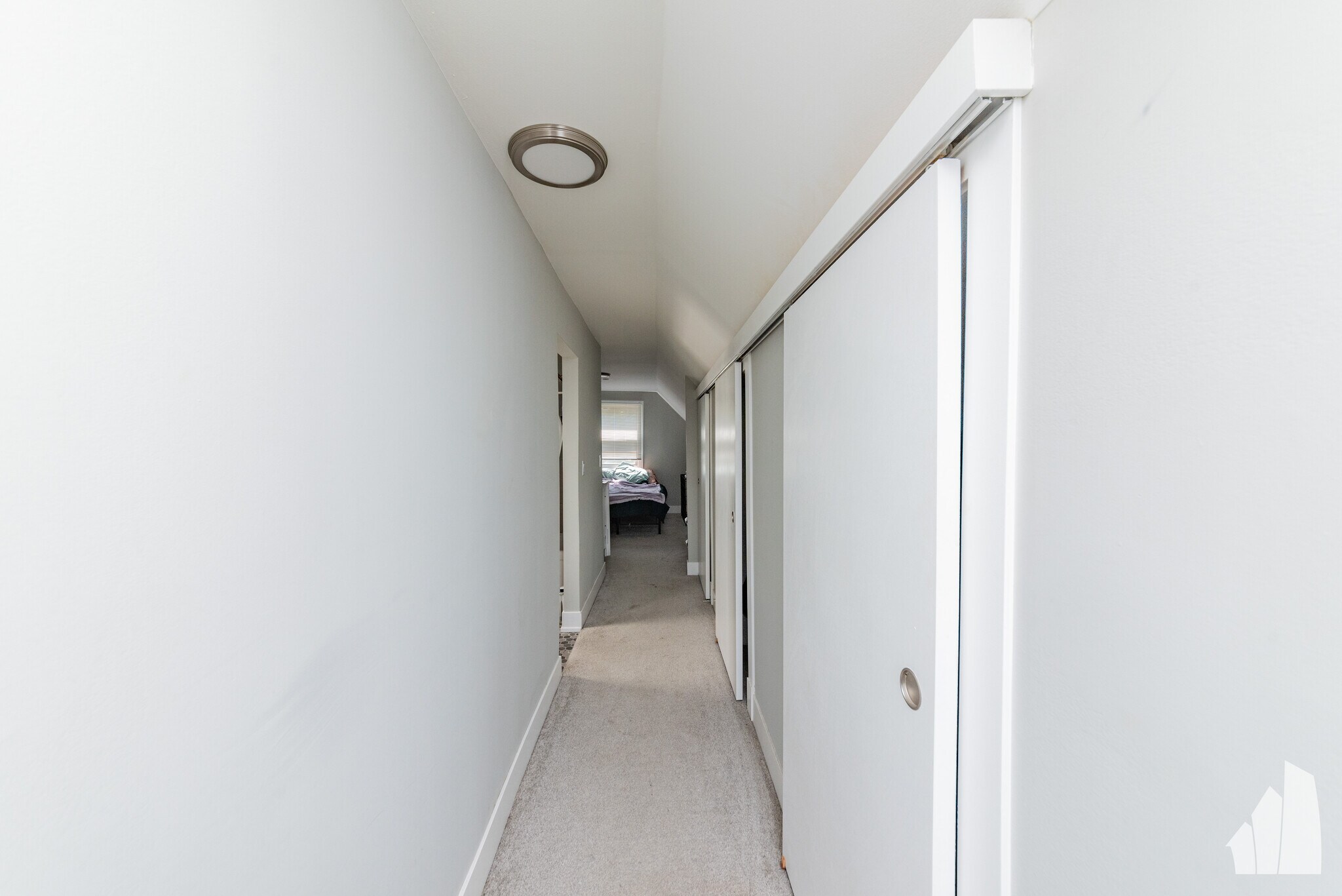Building Photo - 2932 N Avers Ave