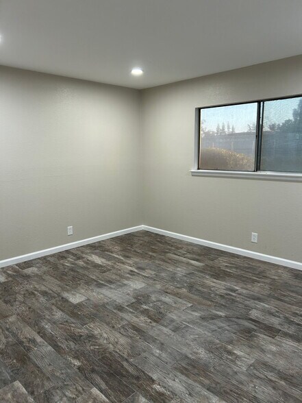 Building Photo - 816 N Weber Ave