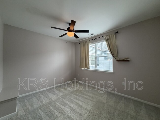 Building Photo - 1517 Rollesby Way
