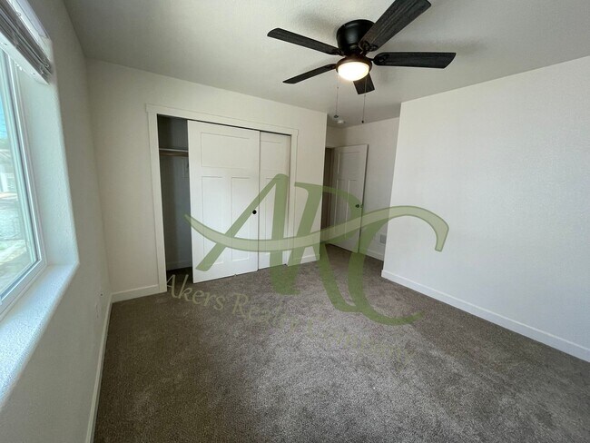 Building Photo - 968-970 S Coral Pl