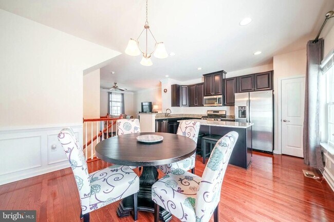 Building Photo - 2111 Elm Tree Knoll