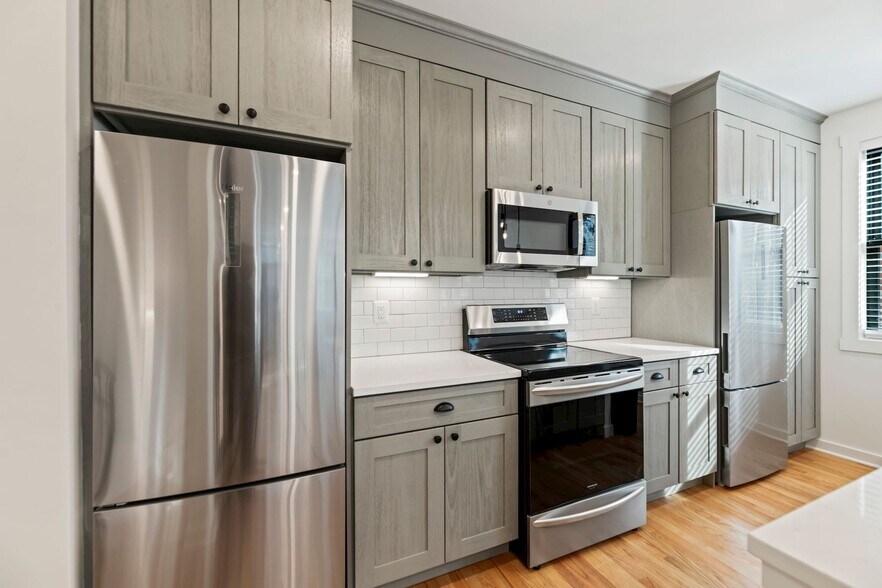 Building Photo - 423 Quincy St NW