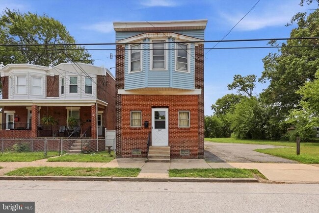Building Photo - 327 Powhattan Ave