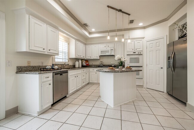 Building Photo - 2019 Morse St