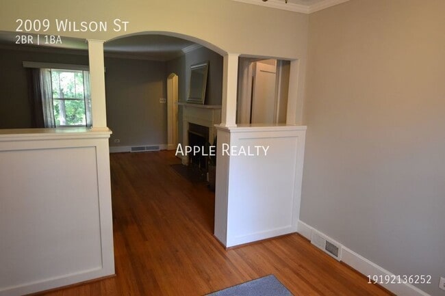 Building Photo - 2009 Wilson St