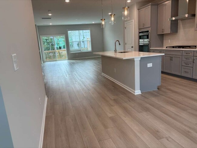 Building Photo - 2709 Hunter Woods Dr