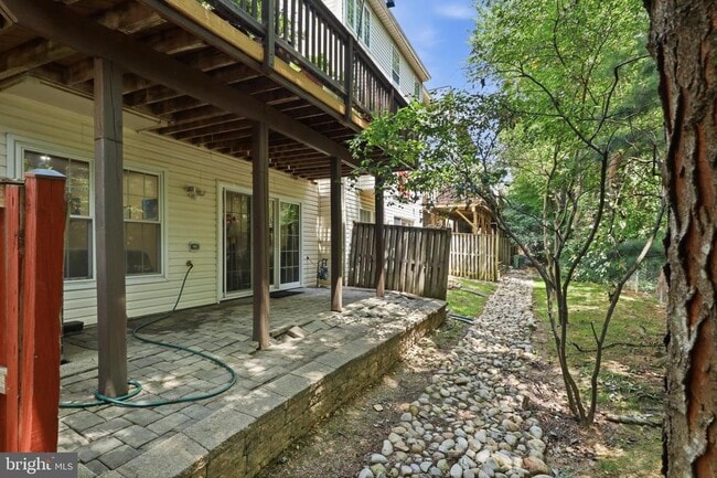 Building Photo - 2769 Manhattan Pl