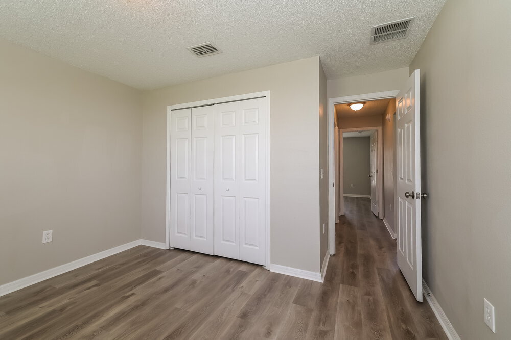 Building Photo - 1140 Chesterfield Ct
