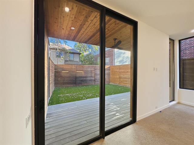 Building Photo - 4928 Milam St