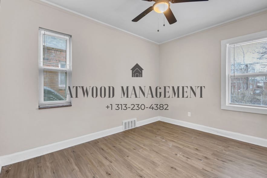 Building Photo - This beautifully updated 3-bedroom, 1-bath single-family home is ready for move-in!