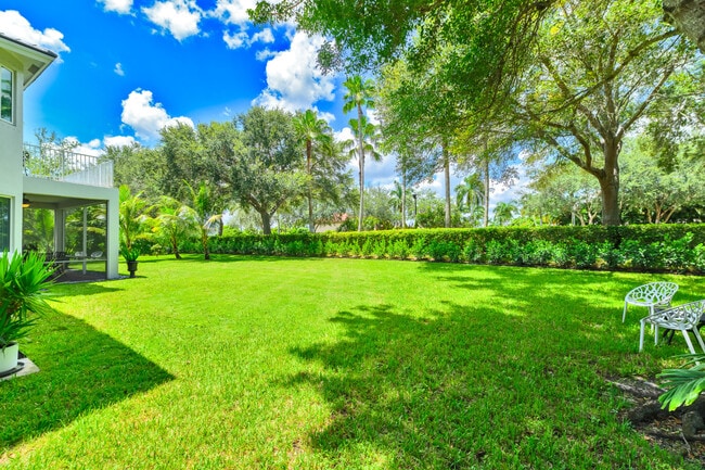 Building Photo - 4661 Manderly Dr