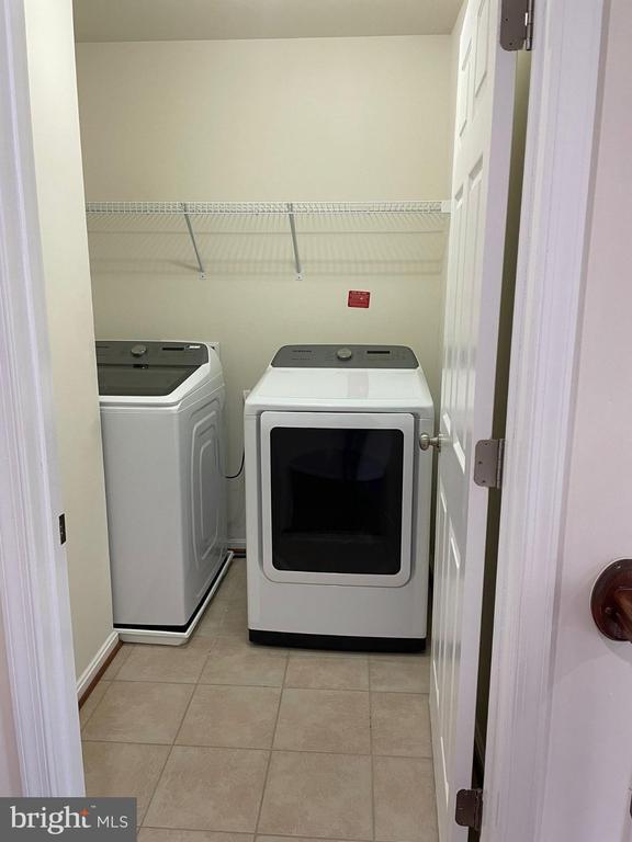 Building Photo - 22167 Napier Terrace