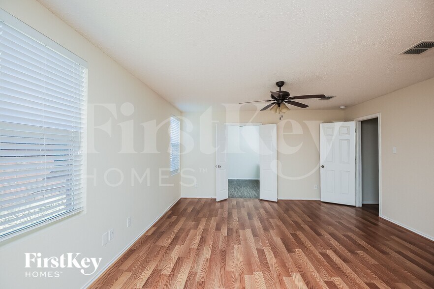 Building Photo - 4004 German Pointer Way