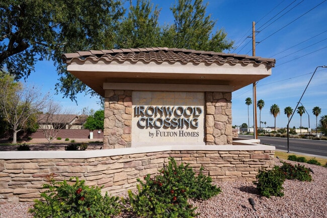 Building Photo - 884 W Whistling Thorn Ave