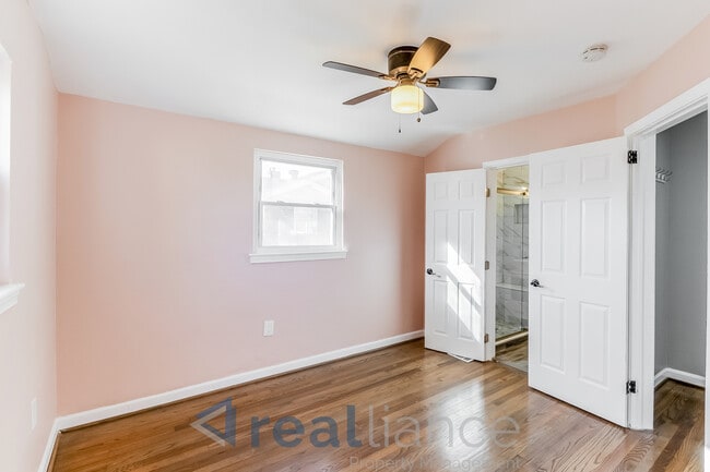 Building Photo - 2413 Chapman Rd