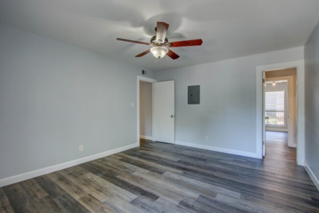 Building Photo - 4440 E 68th St