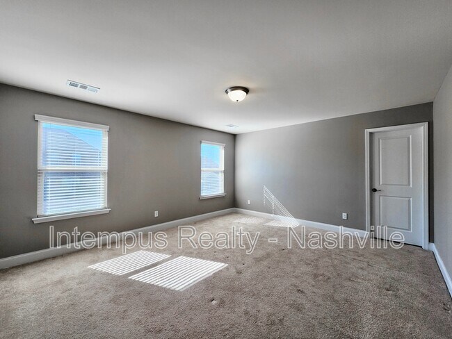 Building Photo - 1005 Maleventum Way