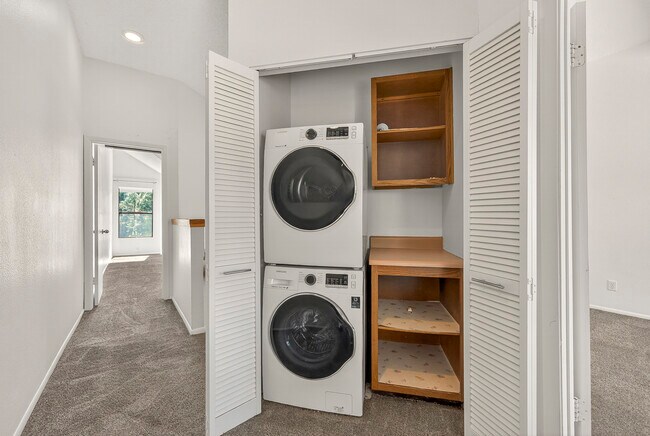 Building Photo - 2324 N Whispering Pines Way