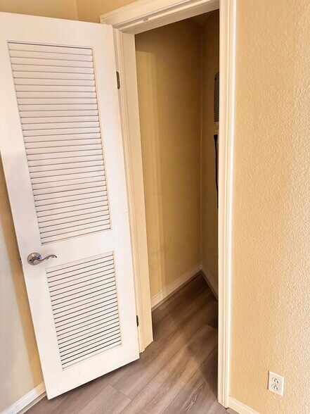 Storage Closet - 5252 Orange Ave, #103