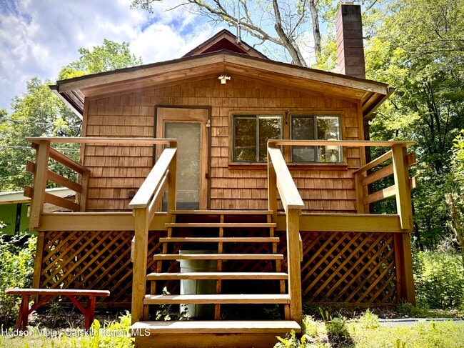 Primary Photo - 19 Lennox Ave