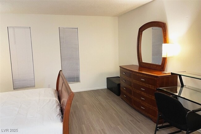 Building Photo - 4650 Koval Ln