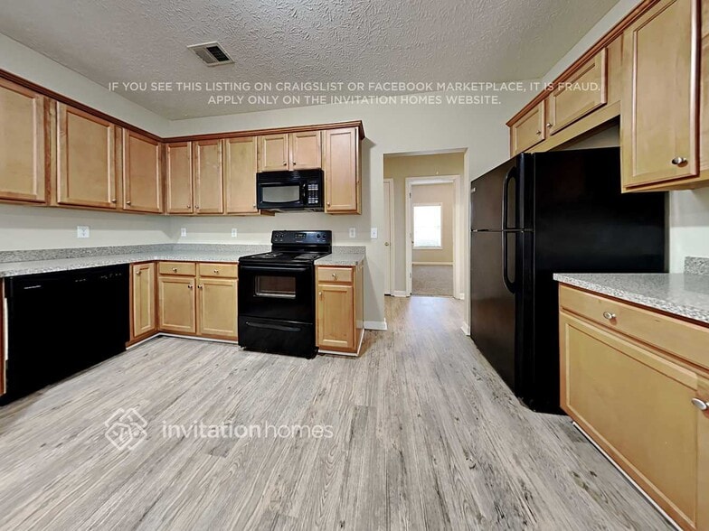 Building Photo - 19 Centennial Ln