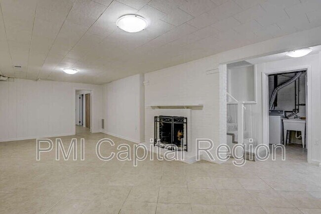 Building Photo - 5107 Bradley Blvd
