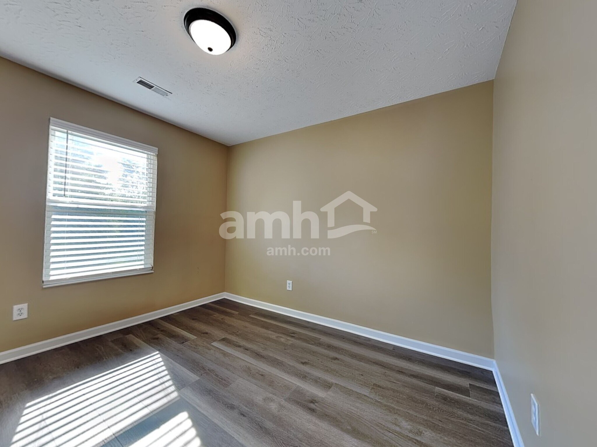 Building Photo - 5974 Marsh Cir