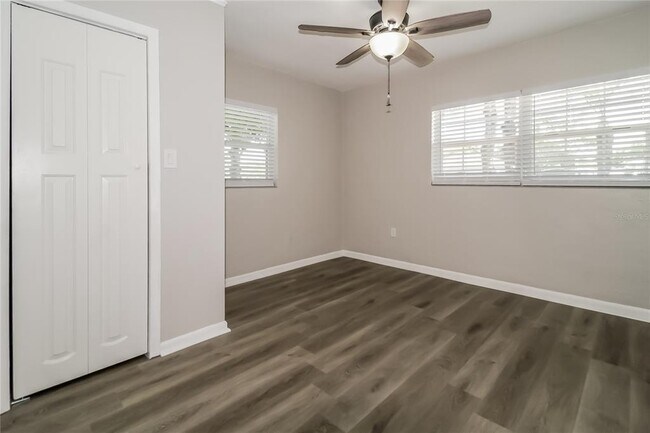 Building Photo - 52 Community Dr