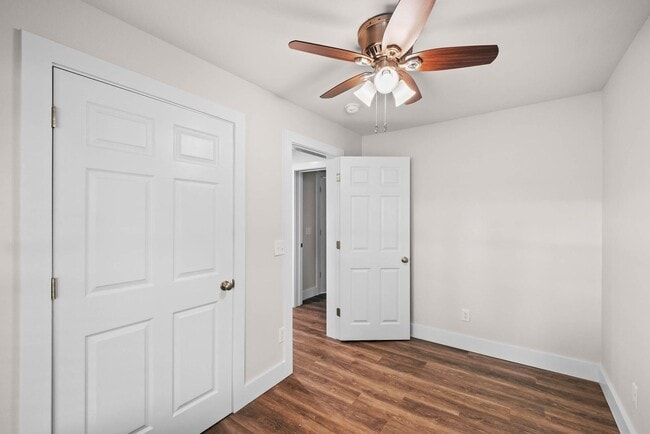 Building Photo - Freshly Remodeled 2 Bed, 1 Bath Home with Large Yard – Elkins, AR