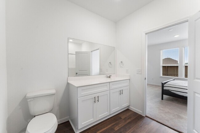 Building Photo - 14483 Cedar Ledge Ln
