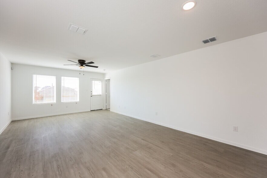 Building Photo - 10016 Mather Way