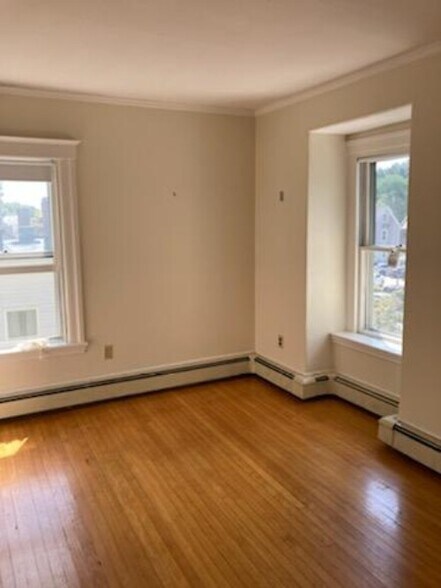 Building Photo - 15 Bemis Rd