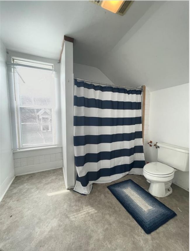 Building Photo - 4 bed 2 bath near UWEC available June 1st!...