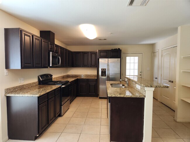 Building Photo - 1714 Doyle Ct