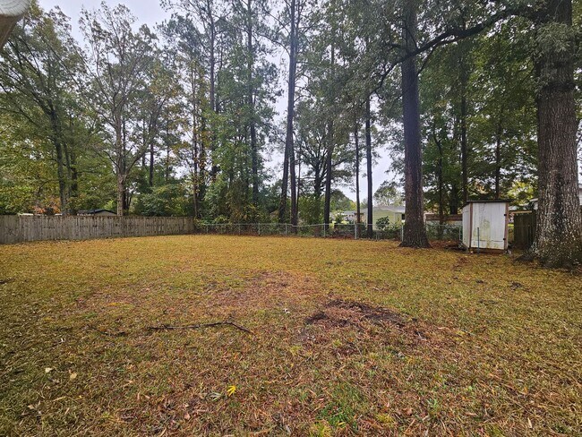 Building Photo - 308 Kenwood Dr