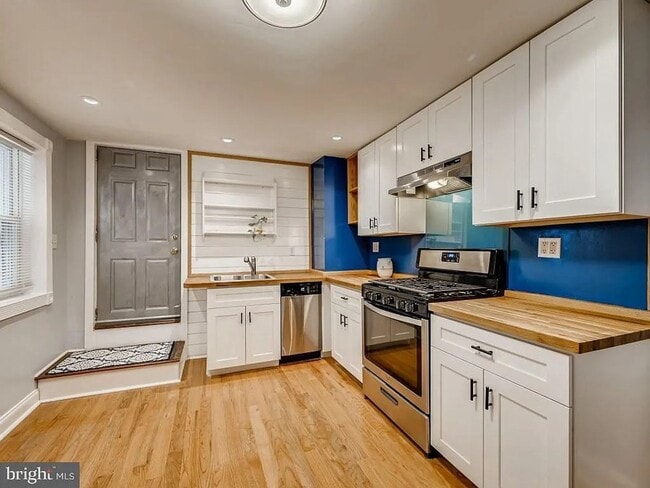 Building Photo - Charming Renovated Home in Prime Upper Fel...