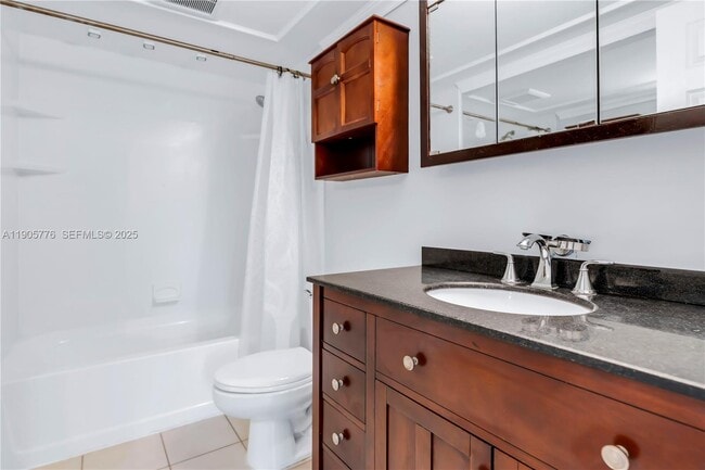 Building Photo - 801 NE 18th Ct