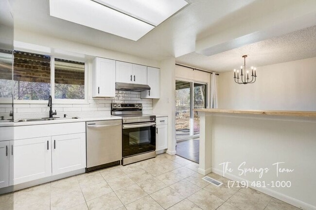 Building Photo - 7240 Sullivan Cir